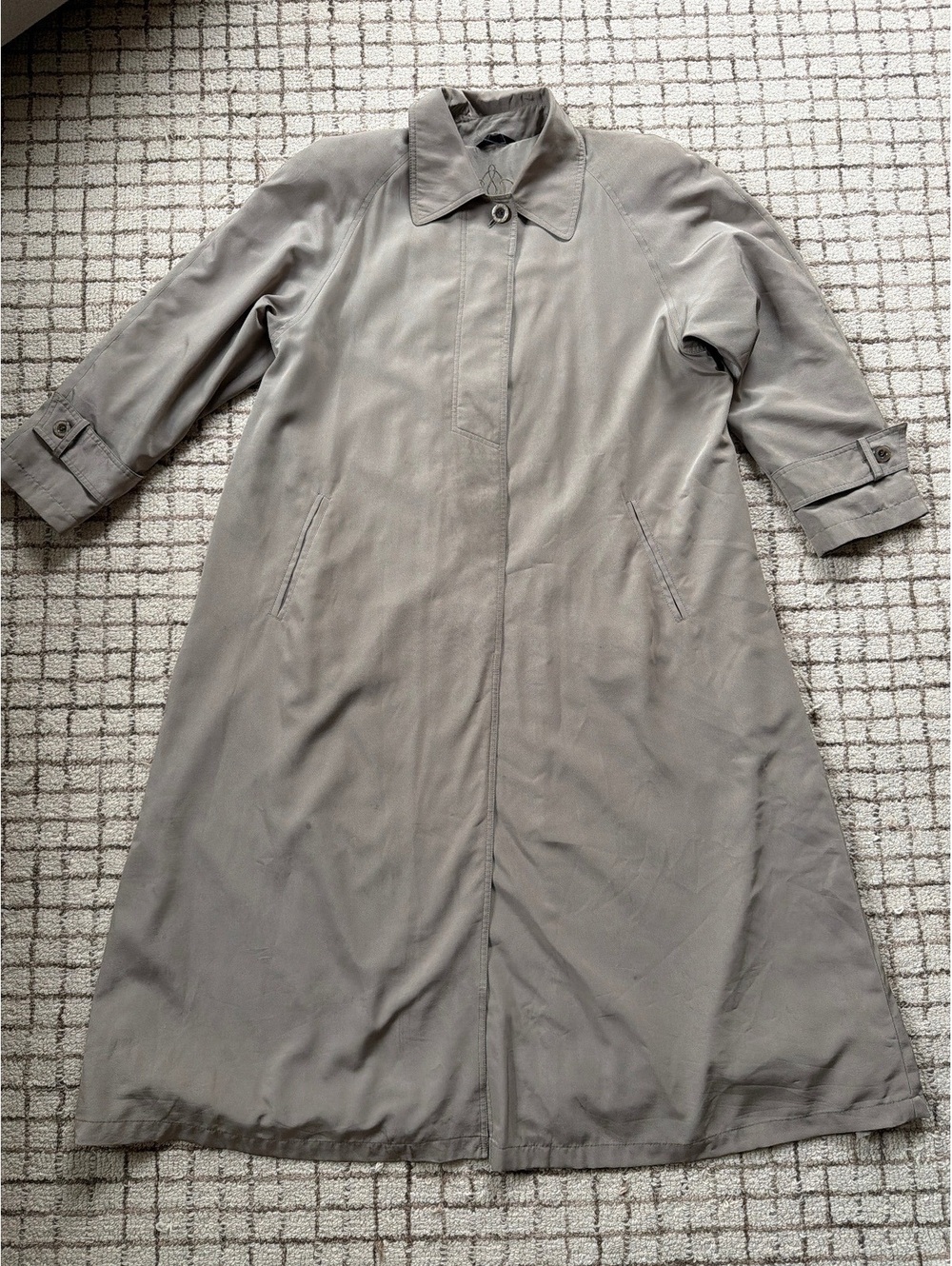 Vintage women Utex beige trench coat gorpcore utility 90s minimalist clean quiet